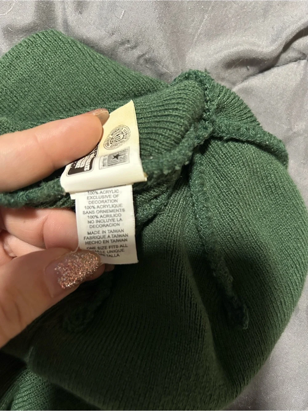 Nike University of Oregon Ducks One Size Embroidered Beanie Hat Green Yellow